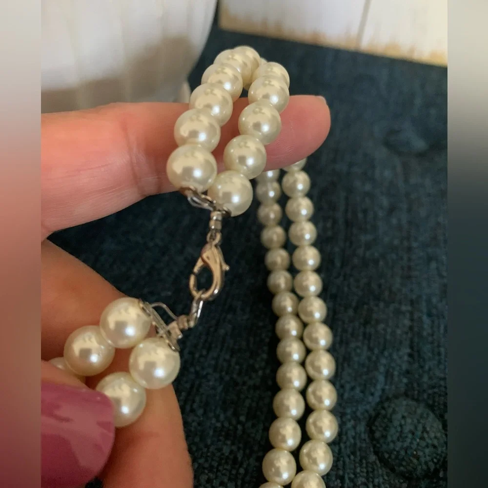 Vintage Double String Faux Pearls Necklace - Picture 3 of 4